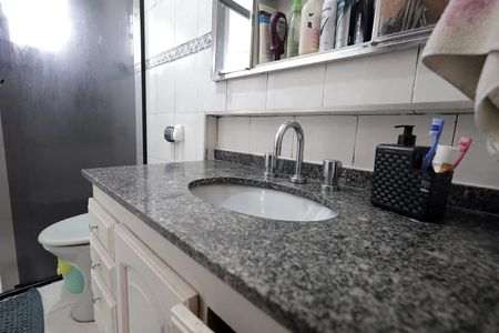 Casa à venda com 220m², 3 quartos e 2 vagas Casa à venda com 220m², 3 quartos e 2 vagasBanheiro Suíte