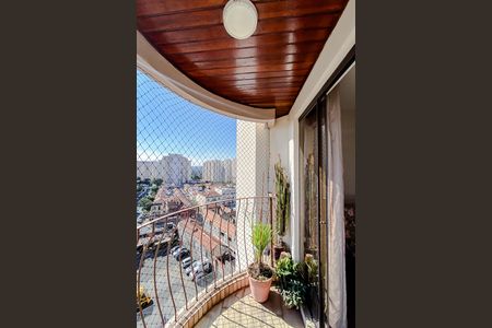 Apartamento para alugar com 107m², 3 quartos e 2 vagas Apartamento para alugar com 107m², 3 quartos e 2 vagasVaranda
