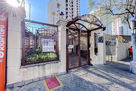 Apartamento para alugar com 107m², 3 quartos e 2 vagas Apartamento para alugar com 107m², 3 quartos e 2 vagasFachada com Plaquinha