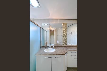 Apartamento para alugar com 107m², 3 quartos e 2 vagas Apartamento para alugar com 107m², 3 quartos e 2 vagasBanheiro da Suíte