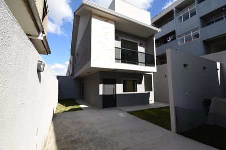 Casa à venda com 110m², 3 quartos e 2 vagasÁrea externa