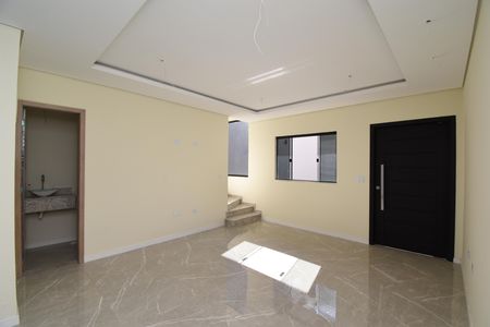 Casa à venda com 110m², 3 quartos e 2 vagasSala