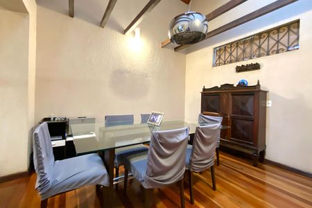 Casa à venda com 529m², 4 quartos e 5 vagasSala de Jantar