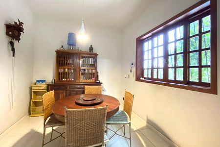 Casa à venda com 529m², 4 quartos e 5 vagasCopa