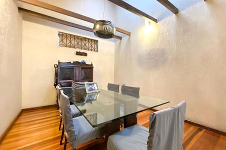 Casa à venda com 529m², 4 quartos e 5 vagasSala de Jantar
