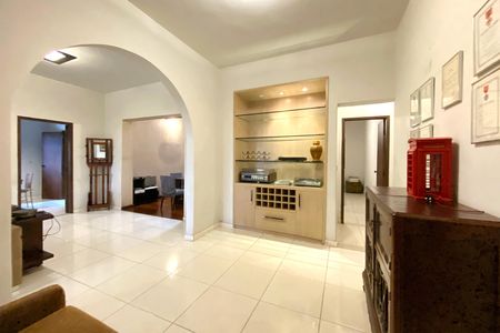 Casa à venda com 529m², 4 quartos e 5 vagasSala de Estar