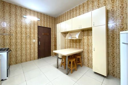 Casa à venda com 529m², 4 quartos e 5 vagasCozinha
