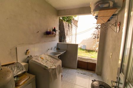 Casa para alugar com 100m², 3 quartos e 2 vagas Casa para alugar com 100m², 3 quartos e 2 vagasÁrea de Serviço