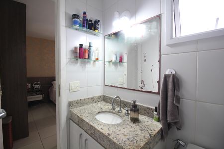 Casa de condomínio à venda com 160m², 4 quartos e 2 vagasQuarto 4 - Suíte