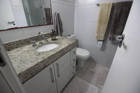 Casa de condomínio à venda com 160m², 4 quartos e 2 vagasQuarto 4 - Suíte