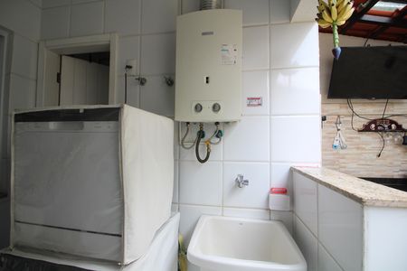 Casa de condomínio à venda com 160m², 4 quartos e 2 vagasÁrea de Serviço