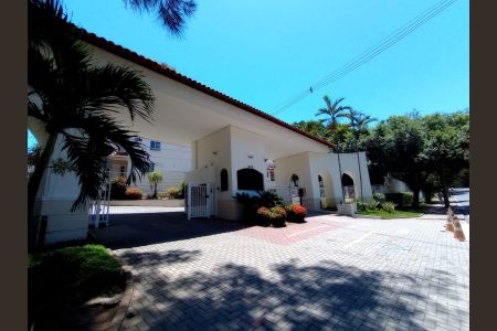Casa de condomínio à venda com 160m², 4 quartos e 2 vagas Casa de condomínio à venda com 160m², 4 quartos e 2 vagasFachada