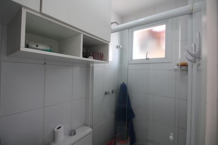 Casa de condomínio à venda com 160m², 4 quartos e 2 vagasBanheiro de Serviço