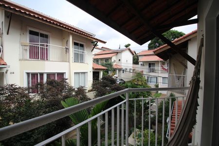 Casa de condomínio à venda com 160m², 4 quartos e 2 vagasQuarto 4 - Vista
