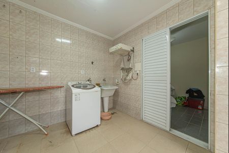 Casa para alugar com 114m², 3 quartos e 2 vagas Casa para alugar com 114m², 3 quartos e 2 vagasLavanderia