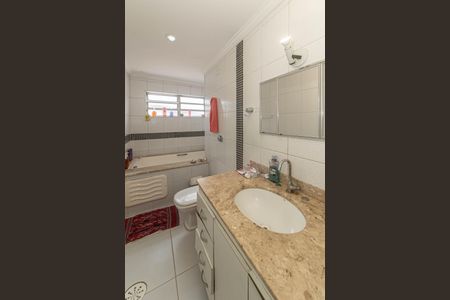 Casa para alugar com 114m², 3 quartos e 2 vagas Casa para alugar com 114m², 3 quartos e 2 vagasBanheiro Social