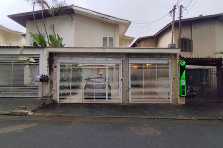 Casa para alugar com 114m², 3 quartos e 2 vagas Casa para alugar com 114m², 3 quartos e 2 vagasFachada