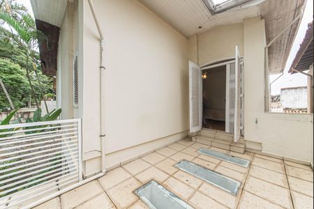 Casa para alugar com 114m², 3 quartos e 2 vagas Casa para alugar com 114m², 3 quartos e 2 vagasQuarto 2 - Varanda