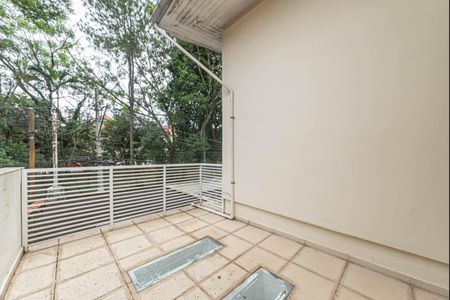 Casa para alugar com 114m², 3 quartos e 2 vagas Casa para alugar com 114m², 3 quartos e 2 vagasQuarto 2 - Varanda