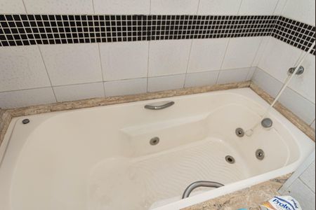 Casa para alugar com 114m², 3 quartos e 2 vagas Casa para alugar com 114m², 3 quartos e 2 vagasBanheiro Social