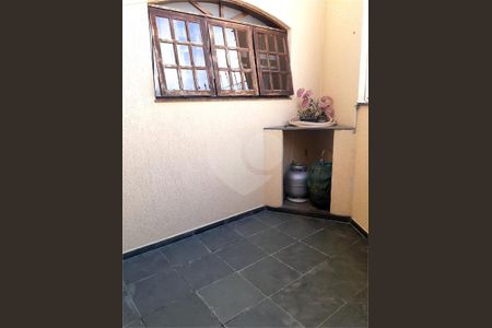 Casa à venda com 3 quartos, 229m² em Vila Paiva, São Paulo