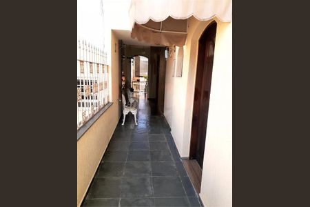 Casa à venda com 3 quartos, 229m² em Vila Paiva, São Paulo