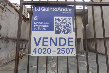 Casa à venda com 200m², 3 quartos e 5 vagas Casa à venda com 200m², 3 quartos e 5 vagasPlaca