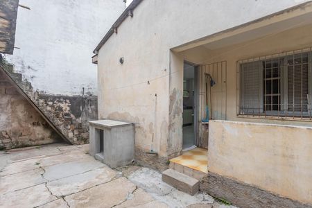 Casa à venda com 200m², 3 quartos e 5 vagas Casa à venda com 200m², 3 quartos e 5 vagasQuintal