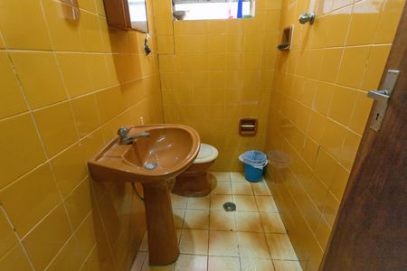 Casa à venda com 200m², 3 quartos e 5 vagas Casa à venda com 200m², 3 quartos e 5 vagasLavabo