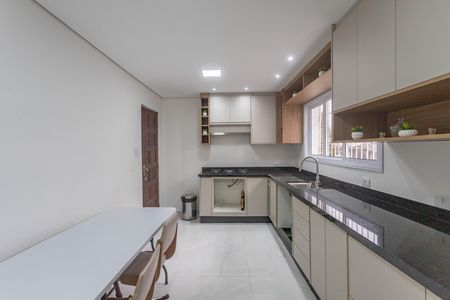 Casa à venda com 200m², 3 quartos e 5 vagas Casa à venda com 200m², 3 quartos e 5 vagasCozinha