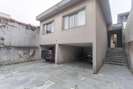 Casa à venda com 200m², 3 quartos e 5 vagas Casa à venda com 200m², 3 quartos e 5 vagasGaragem