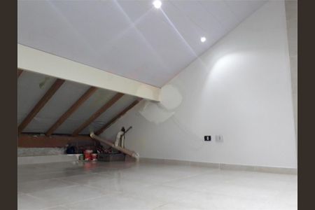 Casa à venda com 100m², 3 quartos e 2 vagas