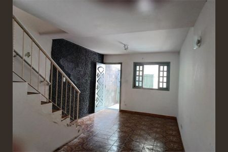 Casa à venda com 106m², 3 quartos e 1 vaga