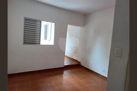Casa à venda com 3 quartos, 106m² em Chora Menino, São Paulo