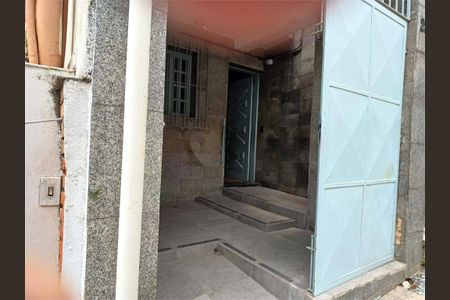 Casa à venda com 106m², 3 quartos e 1 vaga