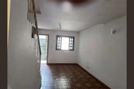 Casa à venda com 3 quartos, 106m² em Chora Menino, São Paulo