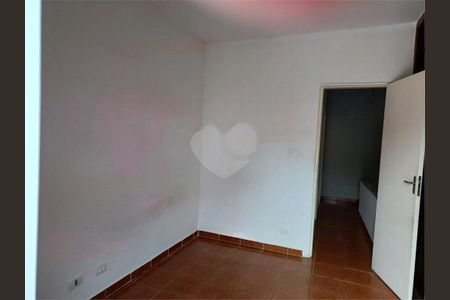 Casa à venda com 3 quartos, 106m² em Chora Menino, São Paulo