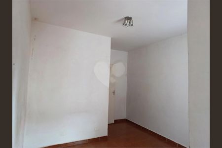 Casa à venda com 3 quartos, 106m² em Chora Menino, São Paulo
