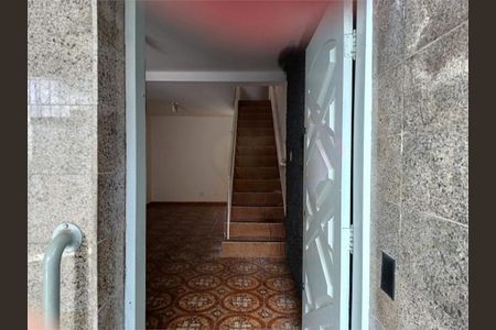 Casa à venda com 3 quartos, 106m² em Chora Menino, São Paulo