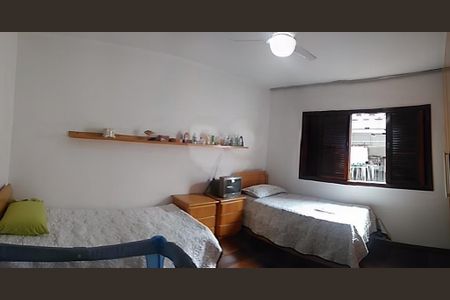 Casa à venda com 198m², 3 quartos e 3 vagas