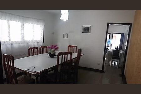 Casa à venda com 3 quartos, 198m² em Vila Paiva, São Paulo