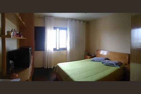 Casa à venda com 3 quartos, 198m² em Vila Paiva, São Paulo