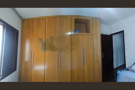 Casa à venda com 3 quartos, 198m² em Vila Paiva, São Paulo
