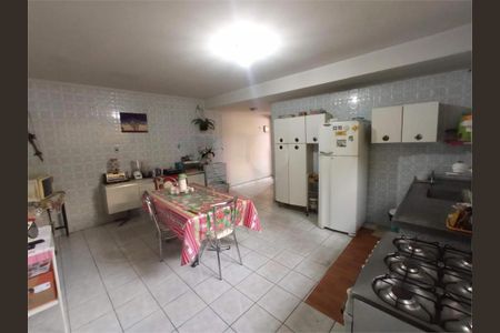 Casa à venda com 262m², 2 quartos e 4 vagas