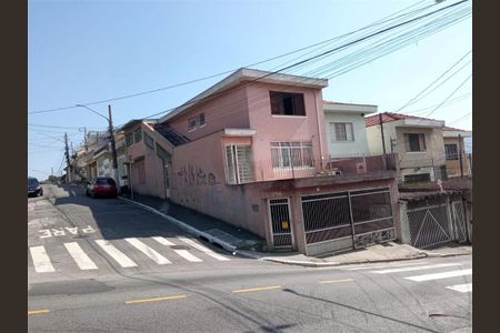 Casa à venda com 262m², 2 quartos e 4 vagas