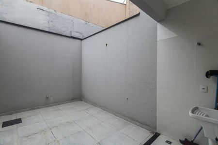 Casa à venda com 110m², 3 quartos e 2 vagas Casa à venda com 110m², 3 quartos e 2 vagasÁrea de serviço