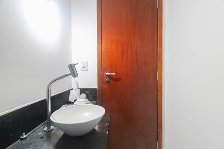 Casa à venda com 110m², 3 quartos e 2 vagas Casa à venda com 110m², 3 quartos e 2 vagasLavabo