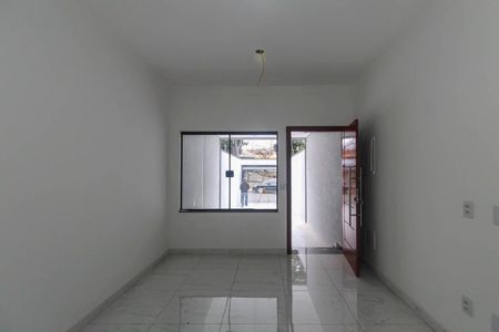 Casa à venda com 110m², 3 quartos e 2 vagas Casa à venda com 110m², 3 quartos e 2 vagasSala