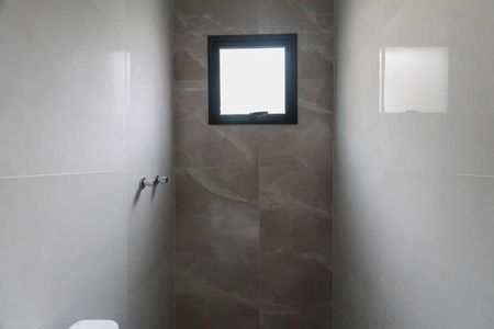 Casa à venda com 110m², 3 quartos e 2 vagas Casa à venda com 110m², 3 quartos e 2 vagasBanheiro da Suíte