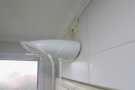 Apartamento à venda com 52m², 2 quartos e 1 vaga Apartamento à venda com 52m², 2 quartos e 1 vagaDetalhe do banheiro